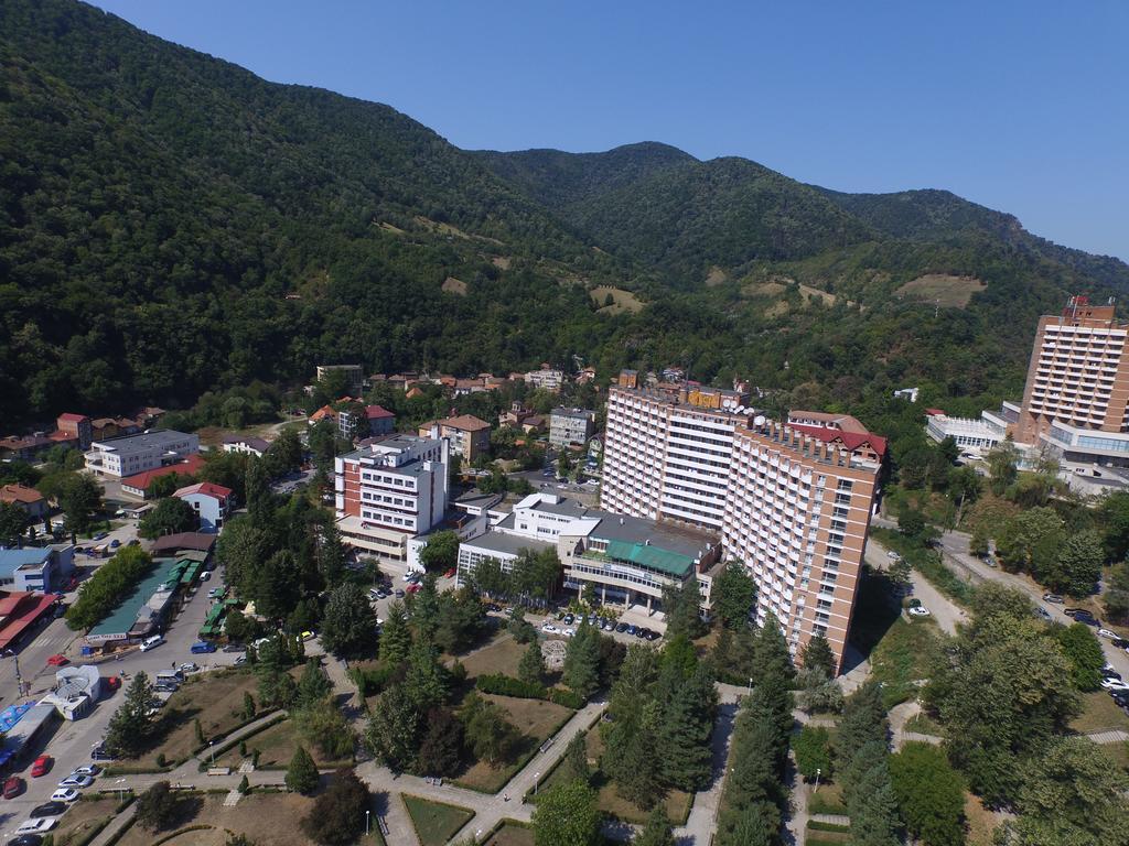 Hotel Domogled Băile Herculane Exterior foto
